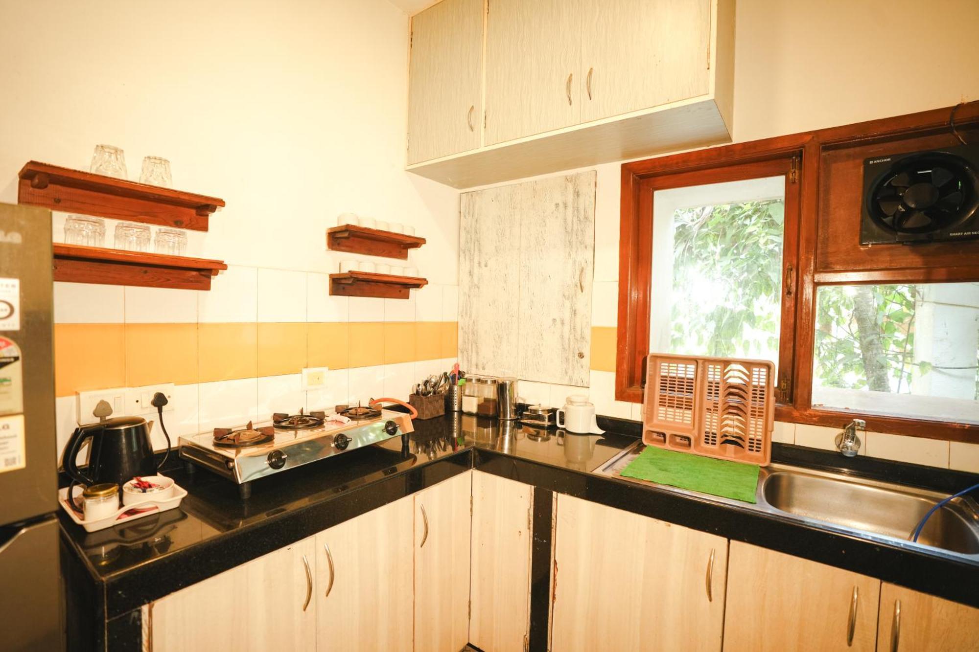 Villa M - Solitude 2 Candolim Goa 3Bhk, Pool Facing, Near Beach, Free Breakfast, Free Wifi And Prime Location Buitenkant foto