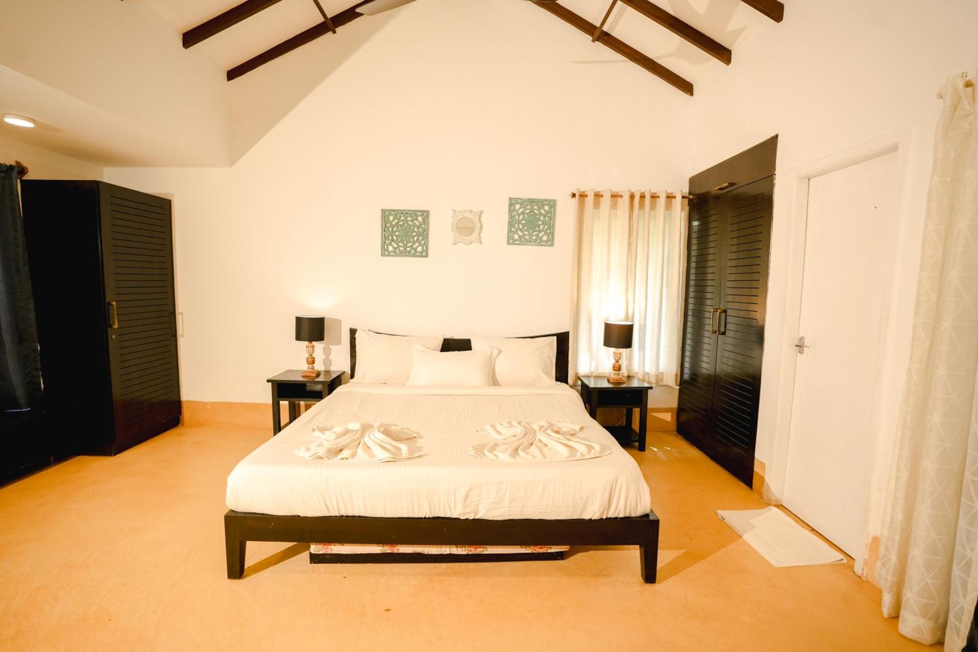 Villa M - Solitude 2 Candolim Goa 3Bhk, Pool Facing, Near Beach, Free Breakfast, Free Wifi And Prime Location Buitenkant foto