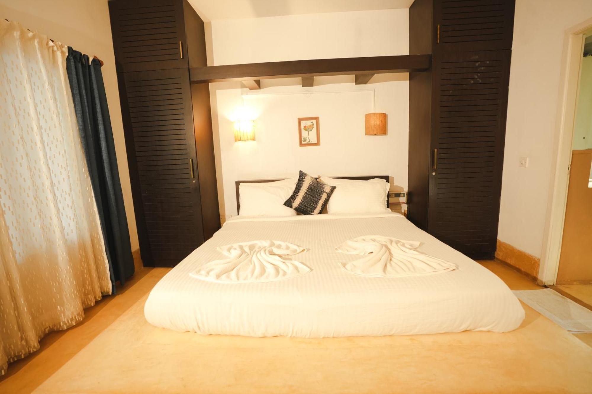 Villa M - Solitude 2 Candolim Goa 3Bhk, Pool Facing, Near Beach, Free Breakfast, Free Wifi And Prime Location Buitenkant foto