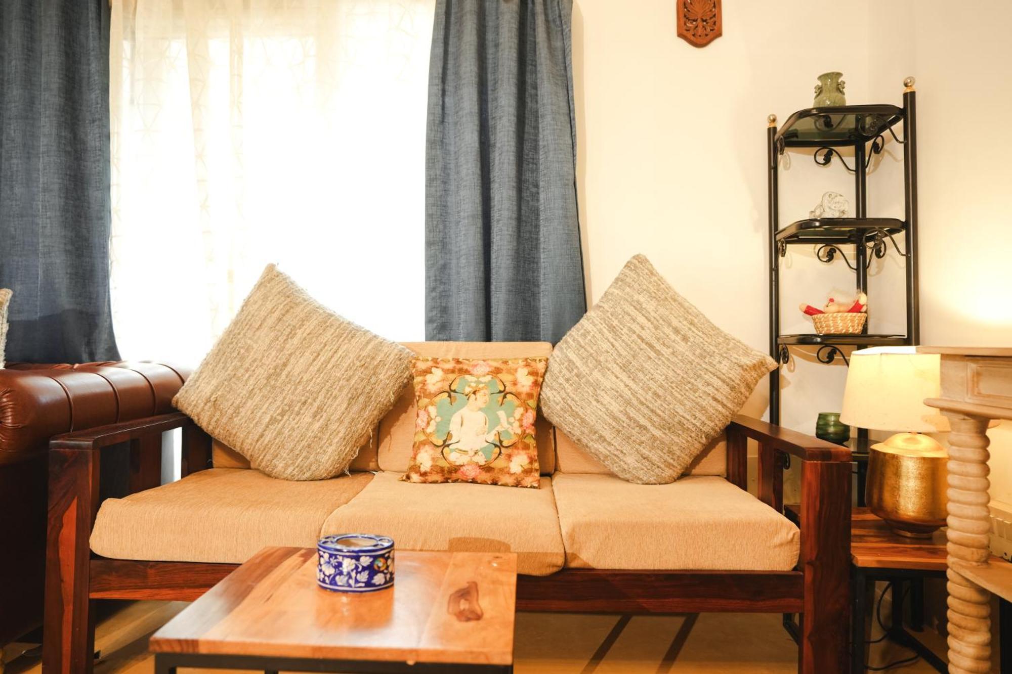 Villa M - Solitude 2 Candolim Goa 3Bhk, Pool Facing, Near Beach, Free Breakfast, Free Wifi And Prime Location Buitenkant foto